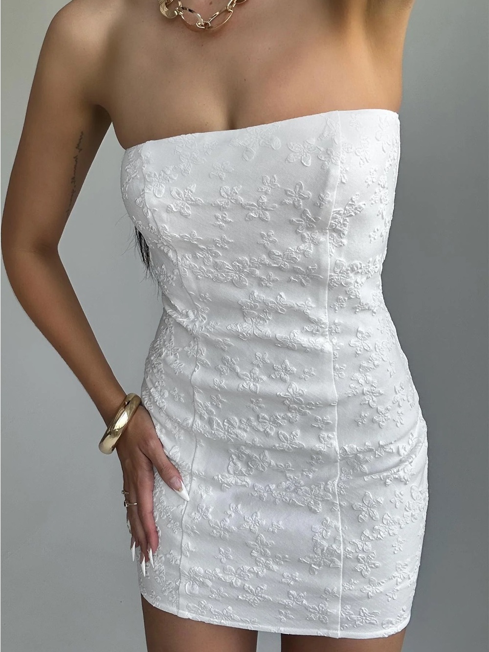 Princess Polly • NWOT Strapless White Embroidered Bodycon Dress